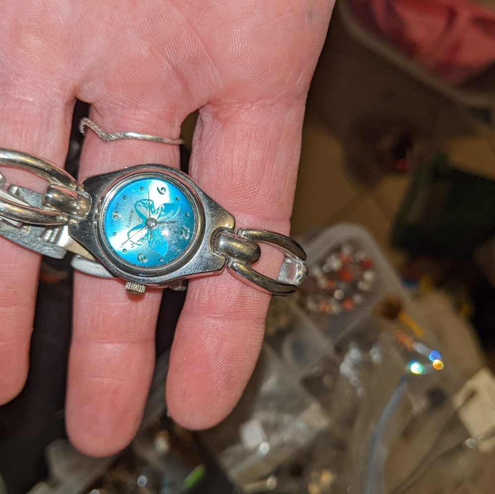 More stuff - Picture 4 of 16